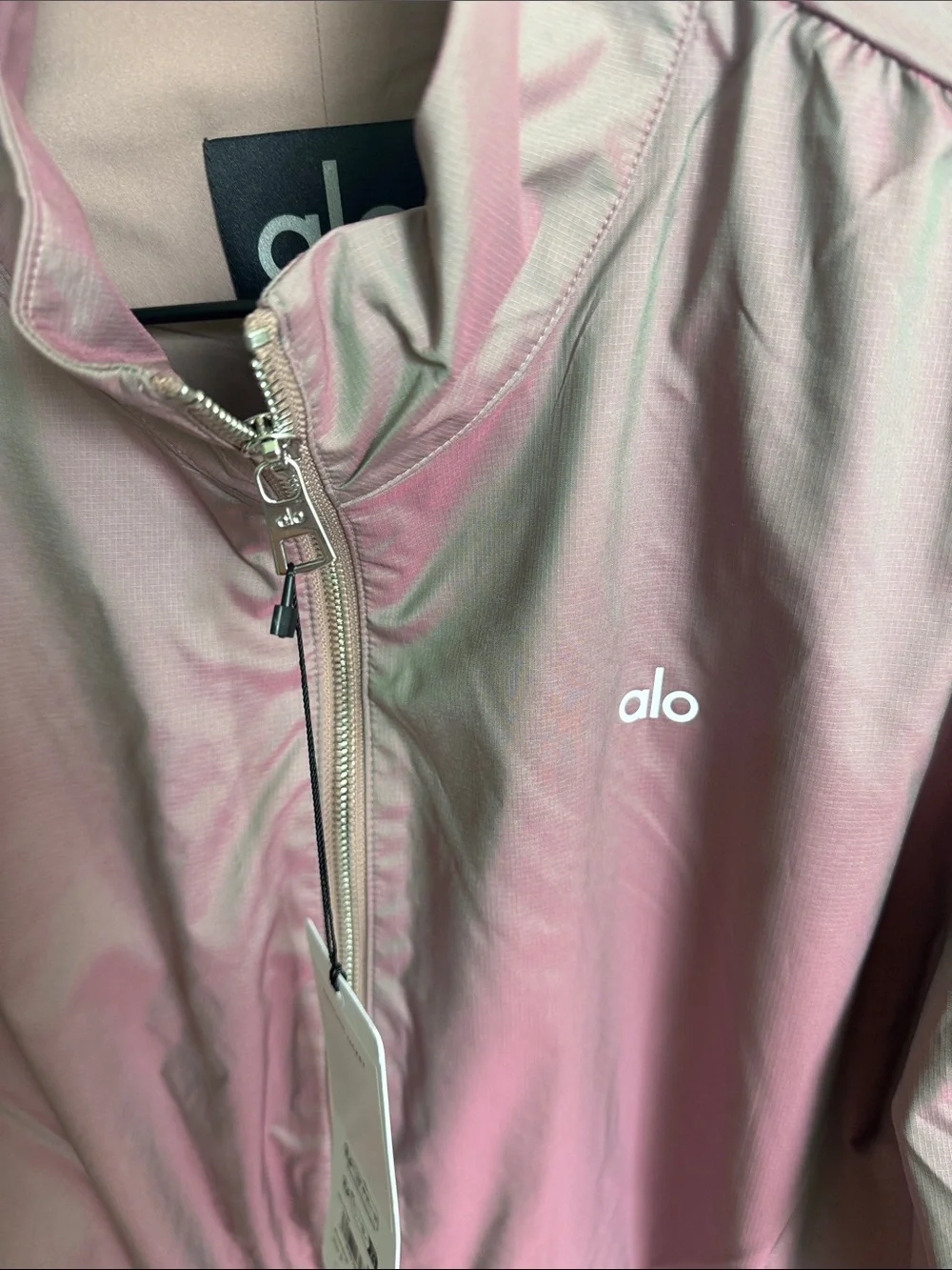 ALO Yoga lightweight iridescent